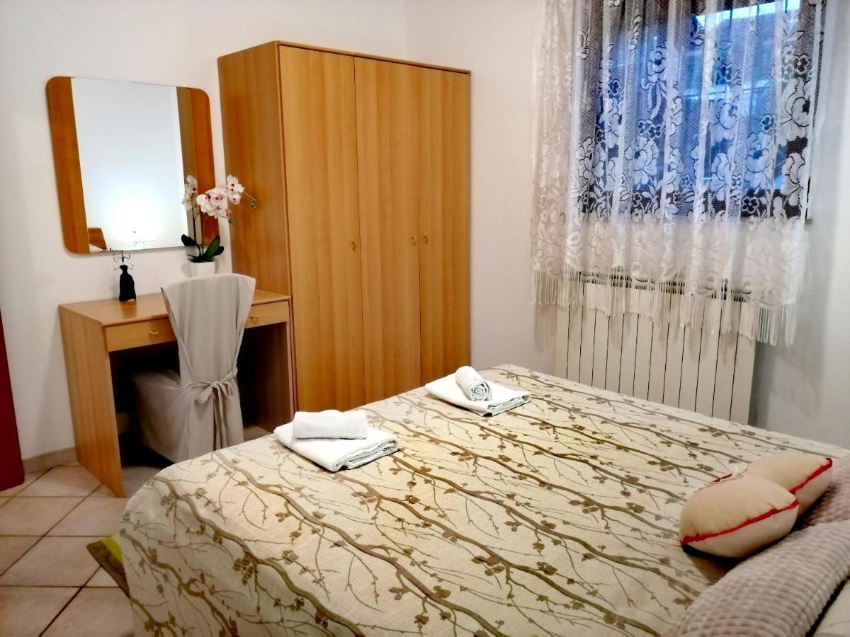רוביני Room And Apartment Lea מראה חיצוני תמונה